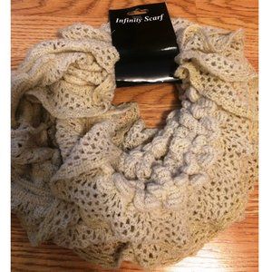 ⚜️ Infinity Circle Scarf (Tan Crochet)